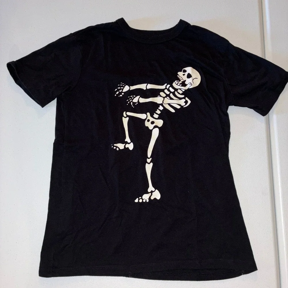 The Childrens Place Boys Skeleton Graphic Tee Black Short Sleeve Shirt L 10/12